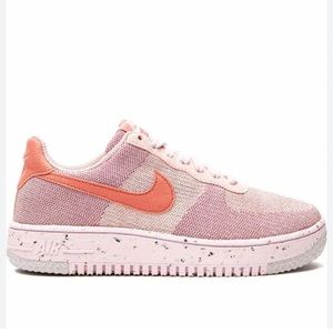 Like new pink nike sneakers